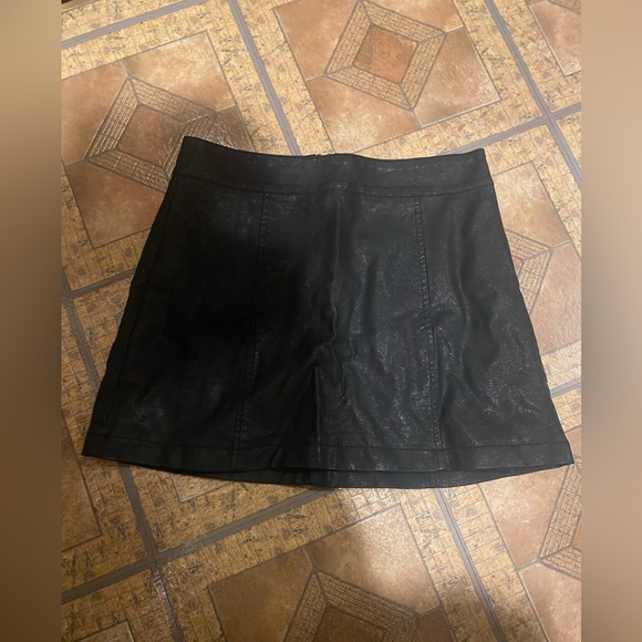 Forever21 Black Skirt - Picture 1 of 3